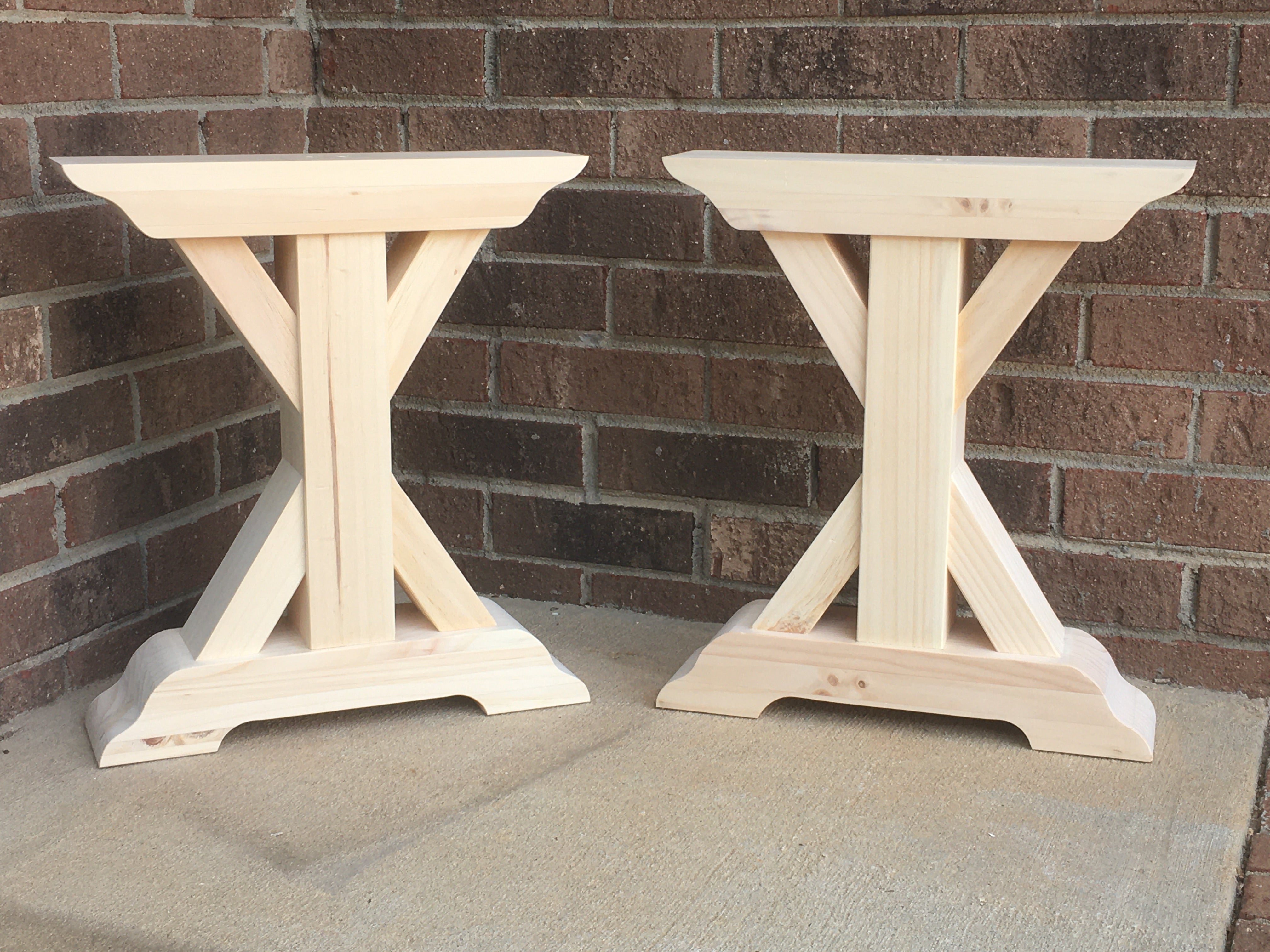 Seamless Trestle Table Legs
